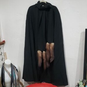 Vintage 50s 60 Forstmann Elegant Black Wool Cape with Fox Fur Tail Trim